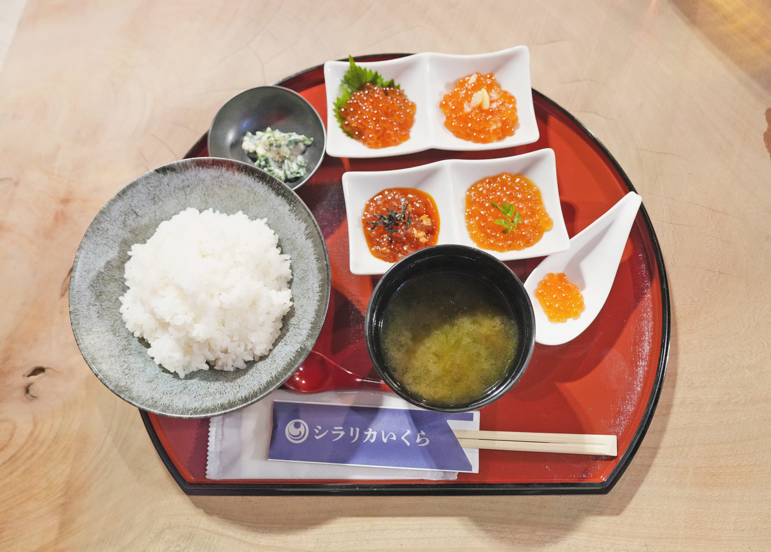 シラリカいくら食べ比べ亭